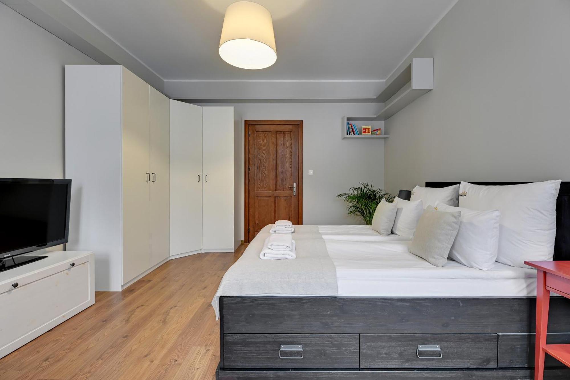 City Center, Art House & Family Stay By Downtown Apartments 格但斯克 外观 照片