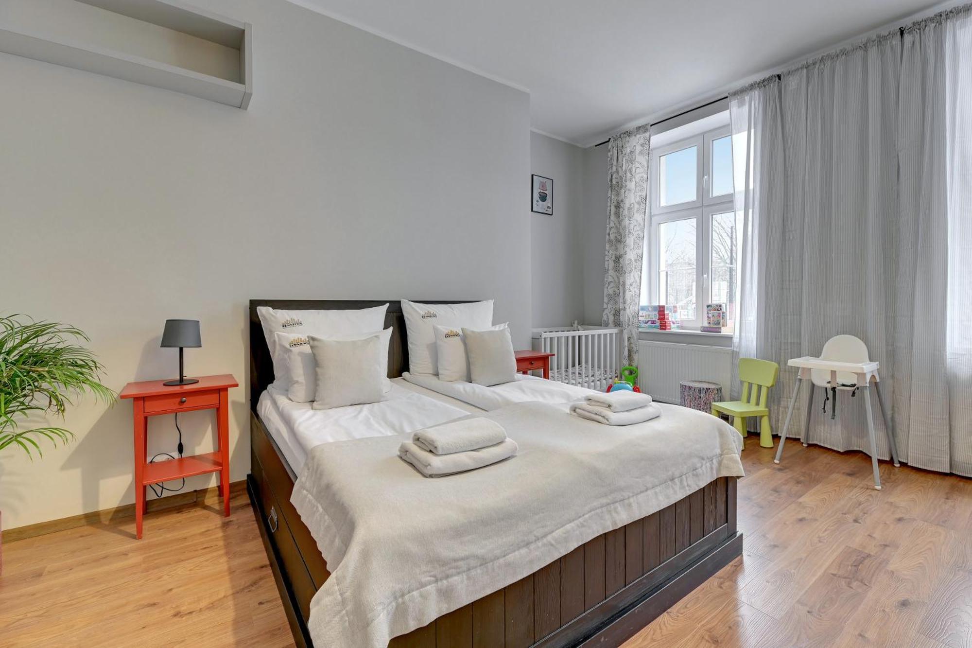 City Center, Art House & Family Stay By Downtown Apartments 格但斯克 外观 照片