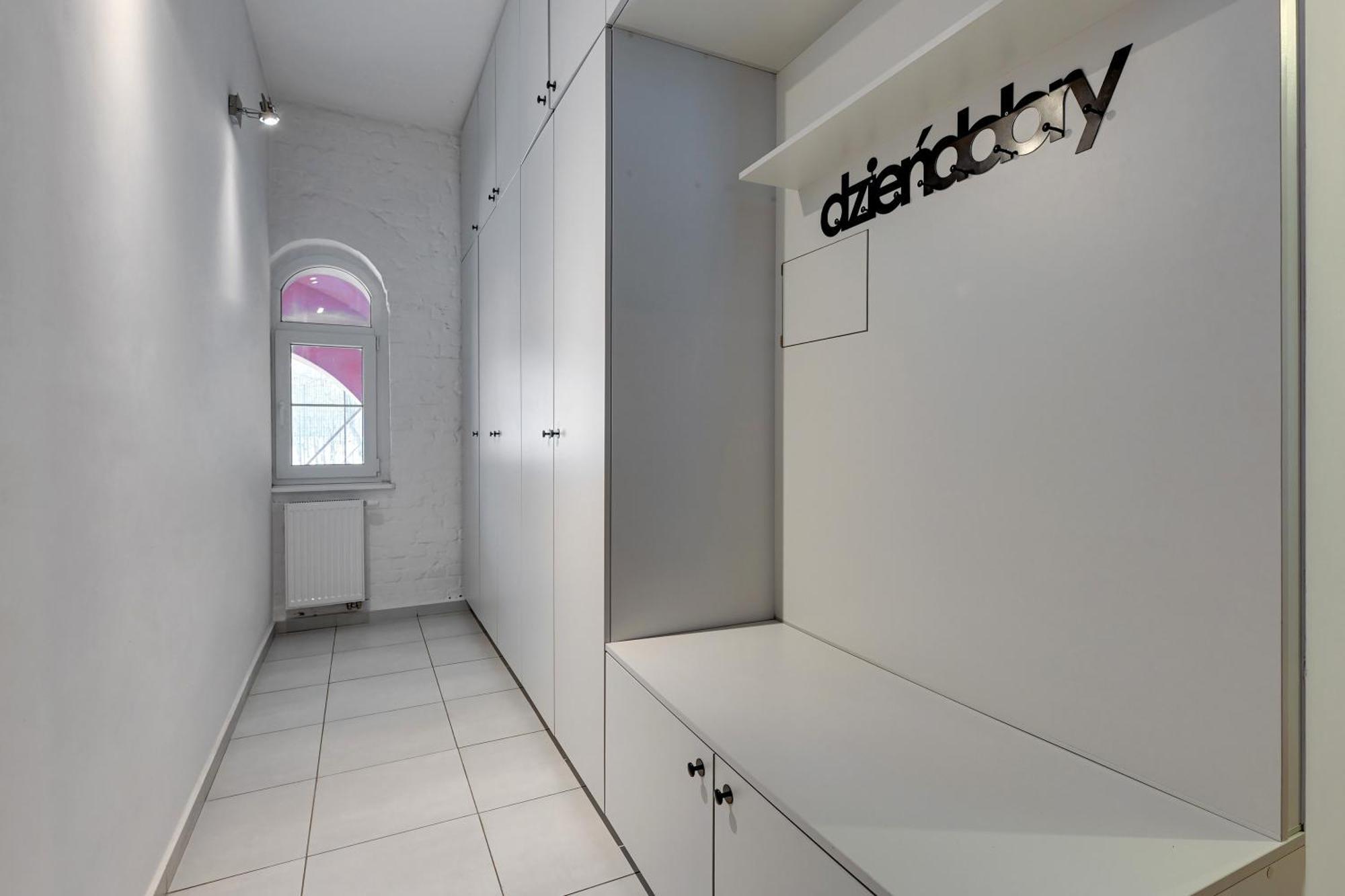 City Center, Art House & Family Stay By Downtown Apartments 格但斯克 外观 照片